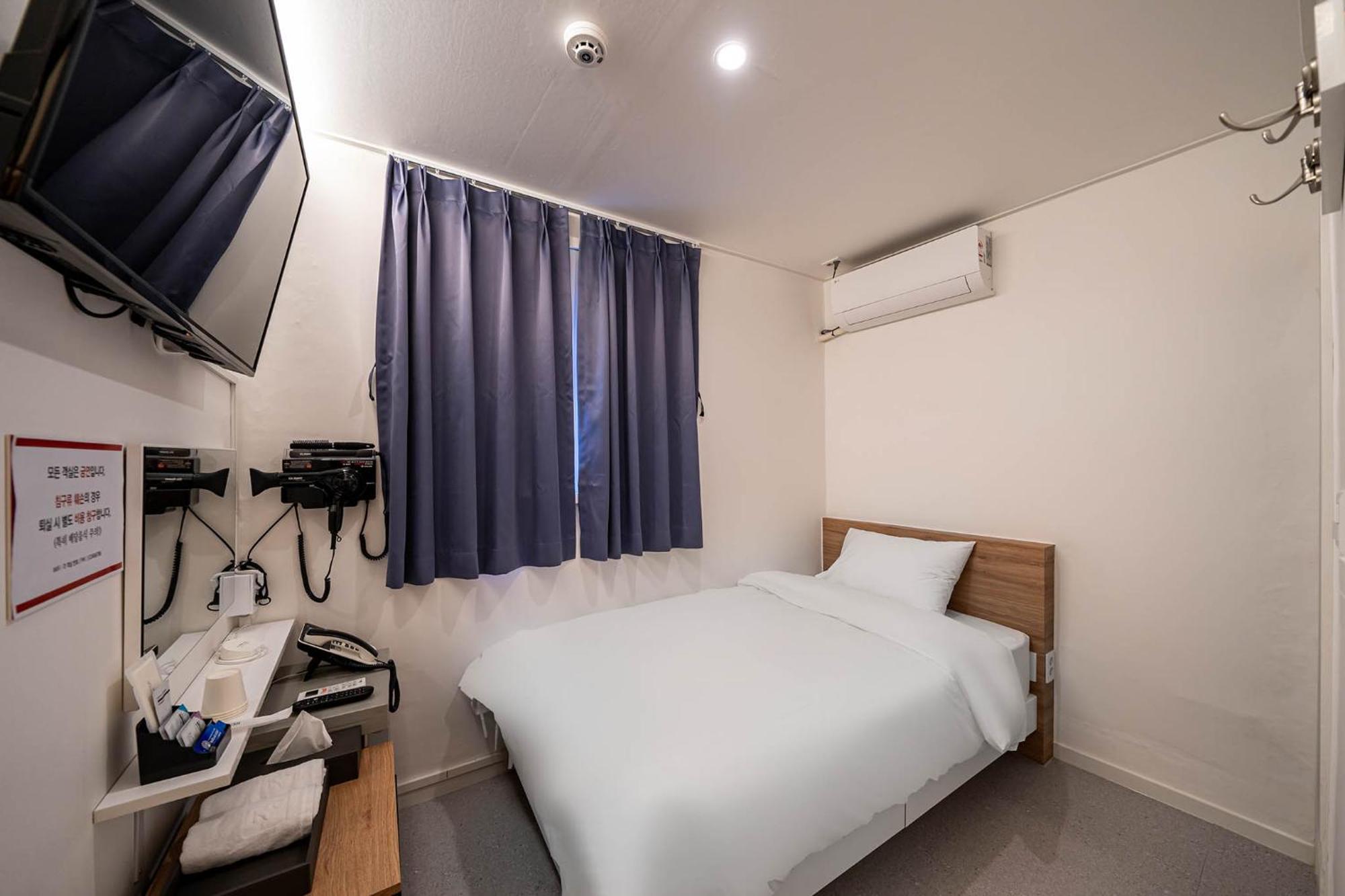 Rose Hostel
