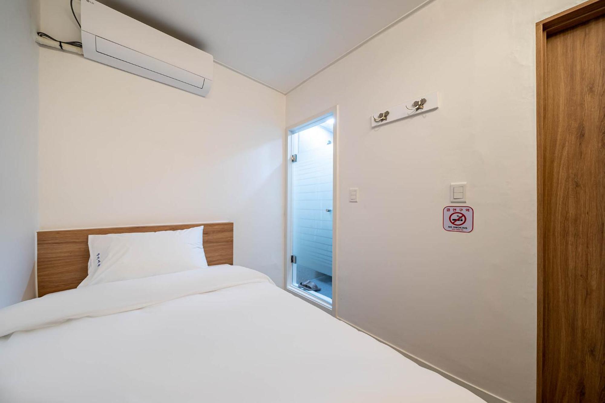 Hostel Rose *